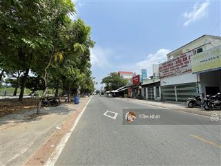 Chính chủ bán gấp căn nhà cấp 4 mặt tiền chợ phú chánh a giá tốt