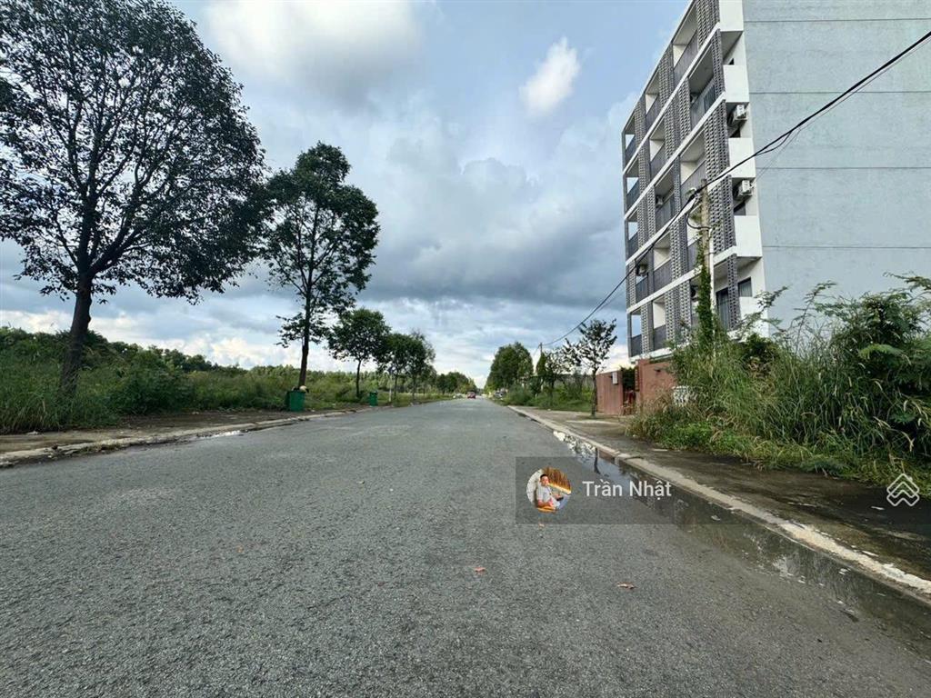 Chính chủ gửi bán gấp lô đất mặt tiền đường da7 trung tâm tp mới giá tốt