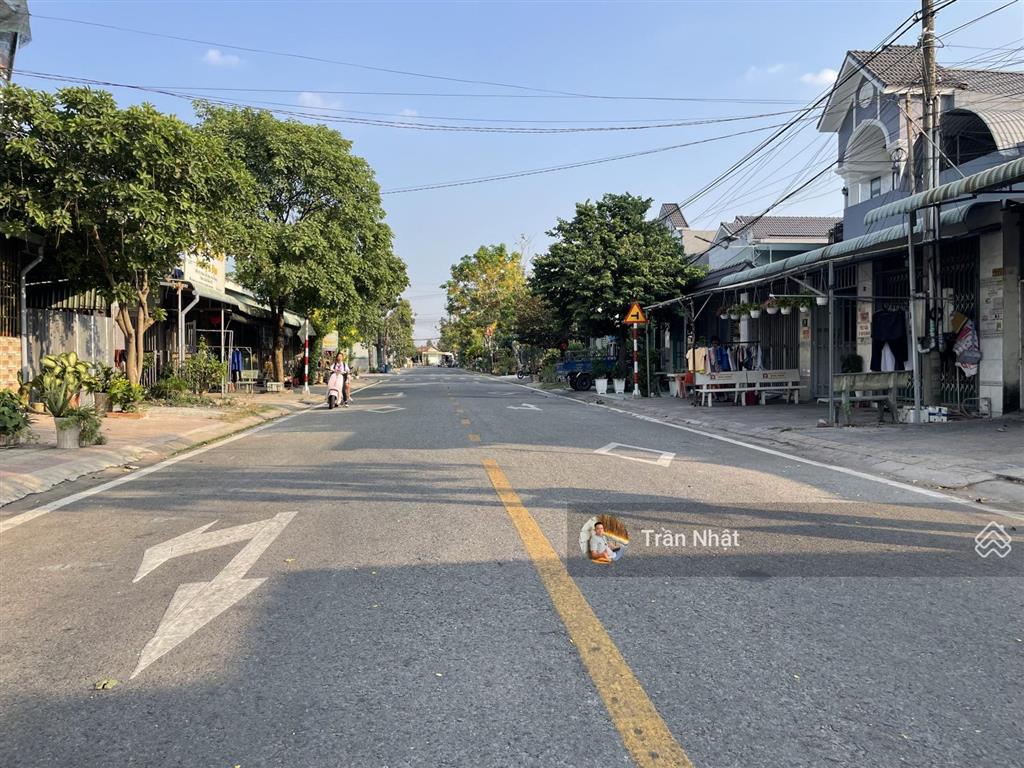 Chính cần bán gấp lô đất mặt tiền đường số 73 tđc phú chánh , gần chợ tự phát giá tốt