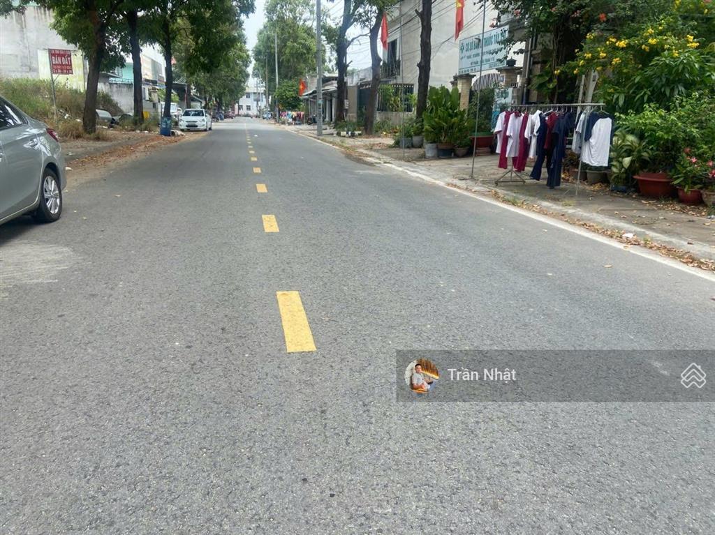 Chính chủ cần bán gấp lô đất mặt tiền đường d9 khu tđc hoà lợi  trung tâm tp mới giá tốt