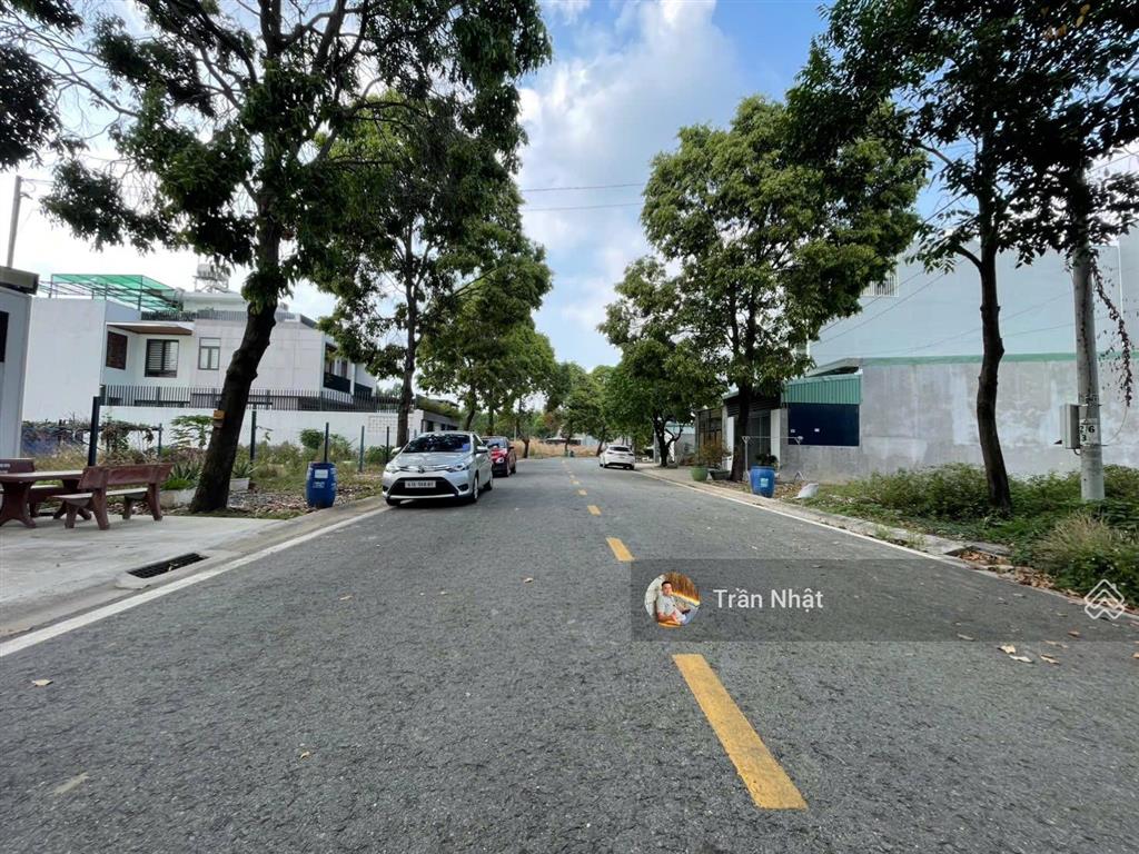 Chính chủ cần bán gấp lô đất mặt tiền đường số 63 khu tđc phú chánh c giá ngộp