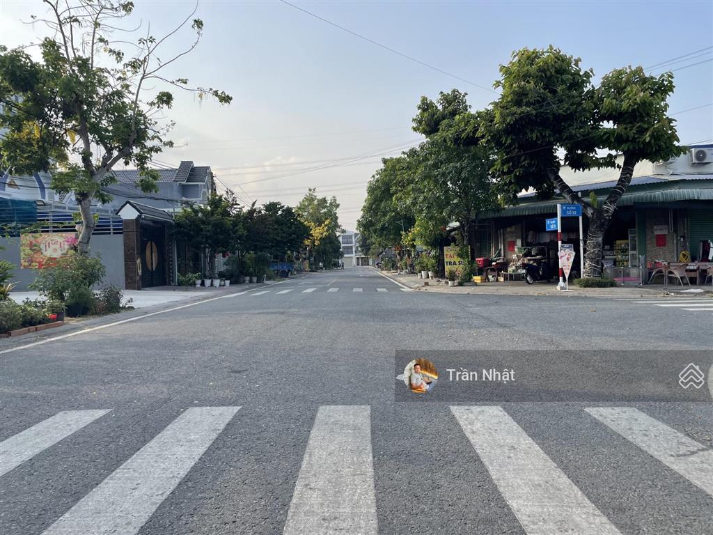 Chính chủ cần bán gấp lô góc 2 mặt tiền siêu đẹp tại trung tâm tp mới giá tốt đầu tư