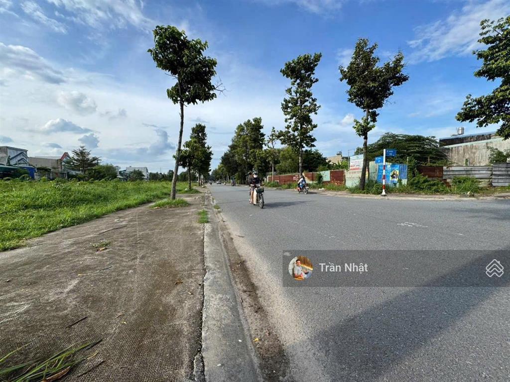 Chính chủ gửi bán góc 2 mặt tiền đường d3 và n9 siêu đẹp tại tp mới bình dương