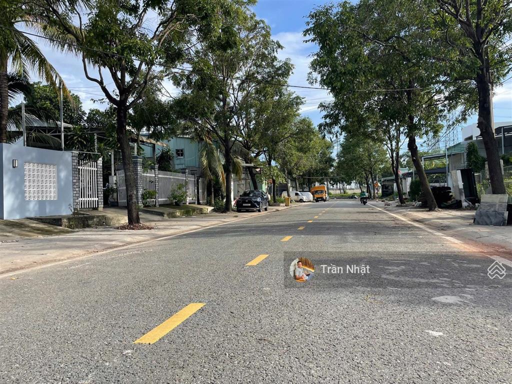 Chính chủ cần bán gấp căn nhà cấp 4 cũ mặt tiền đường db7a khu đô thị mới phú tân giá ngộp