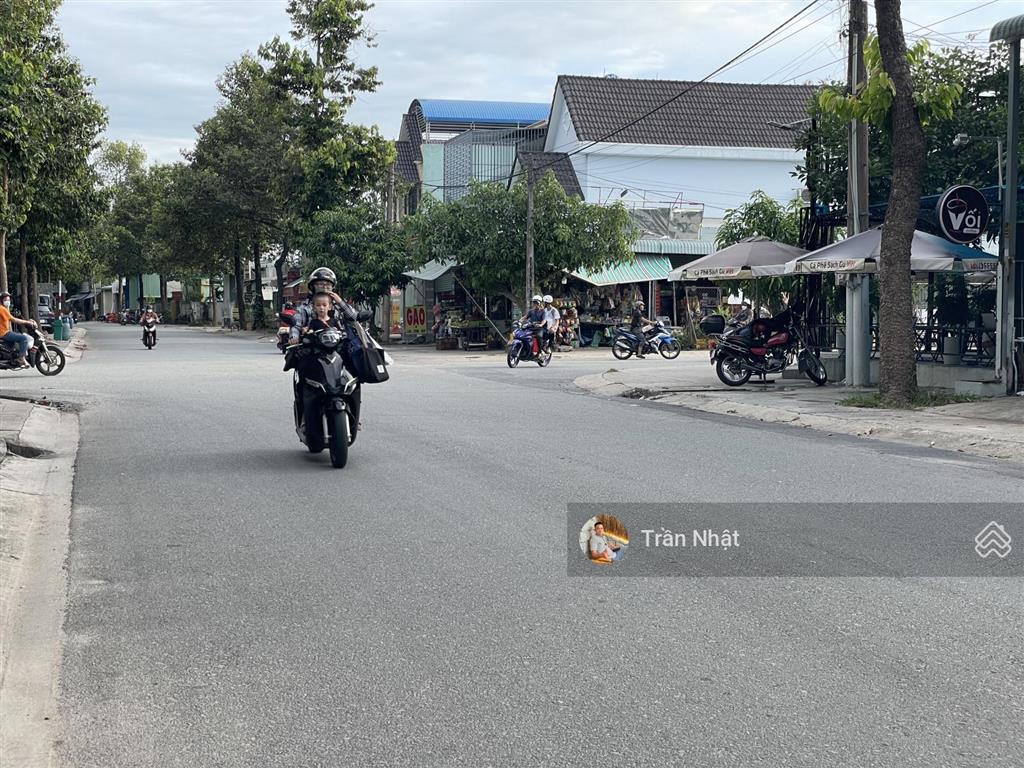 Chính chủ bán gấp lô đất mặt tiền kinh doanh buôn bán siêu đẹp tại đường d3 tđc phú mỹ  tp mới