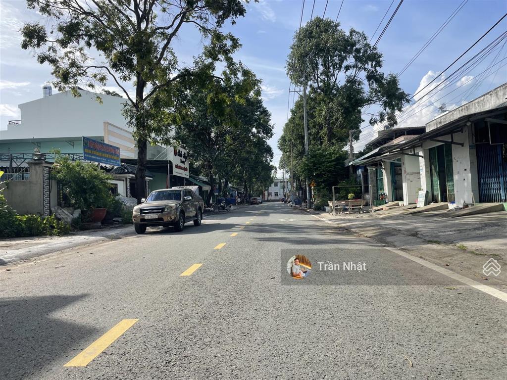 Chính chủ gửi bán gấp lô đất mặt tiền đường d9 khu tđc hoà lợi b trung tâm tp mới giá tốt