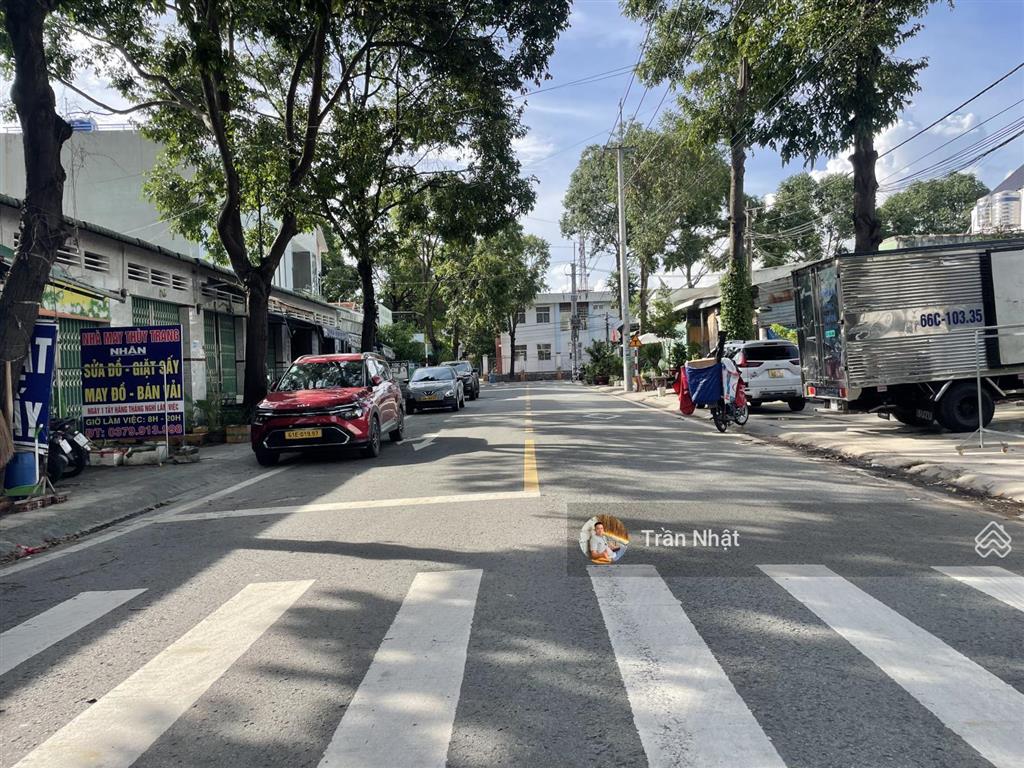Chính chủ gửi bán gấp lô đất mặt tiền đường d9 khu tđc hoà lợi b trung tâm tp mới giá tốt