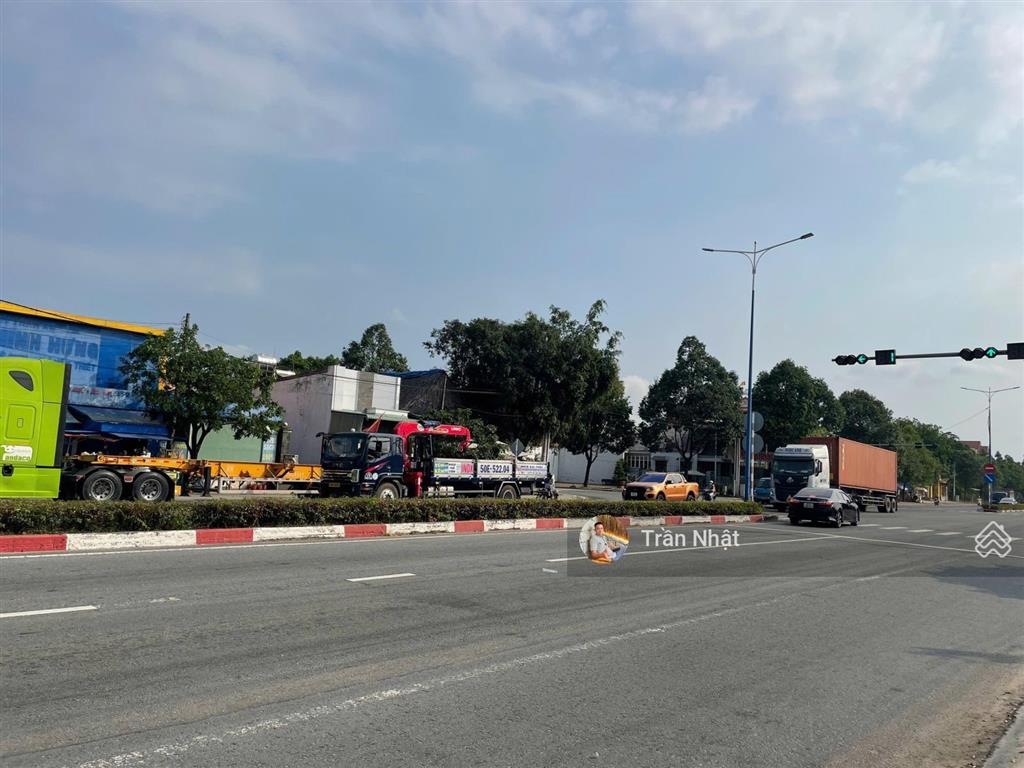 Chính chủ bán gấp căn nhà mặt tiền đường huỳnh văn luỹ ( tạo lực 7 ) kinh doanh tuyệt vời