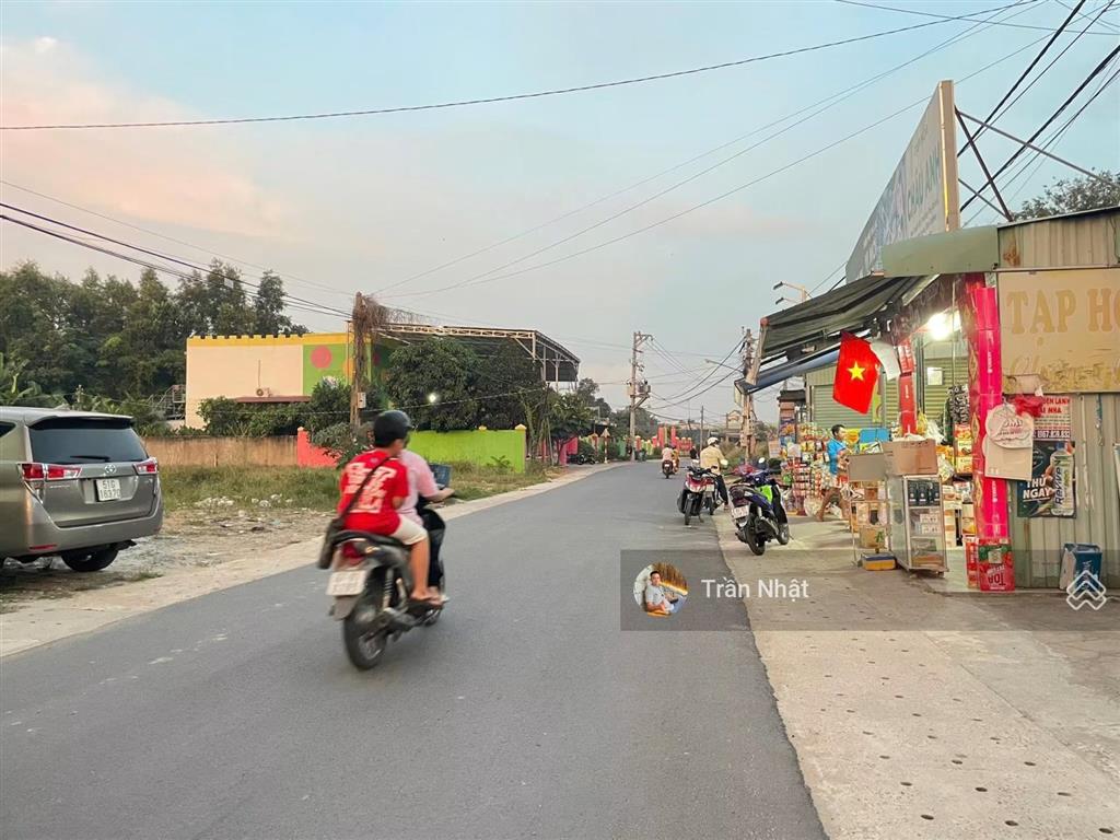 Chính chủ cần bán gấp lô đất mặt tiền đường phú chánh 33 ngay chợ phú chánh a giá tốt