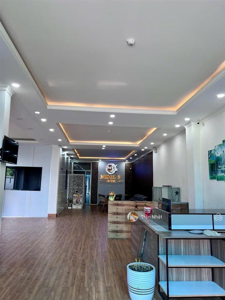 Chính chủ cần bán gấp khách sạn đang cho thu nhập 30tr/tháng tại trung tâm tp mới bình dương
