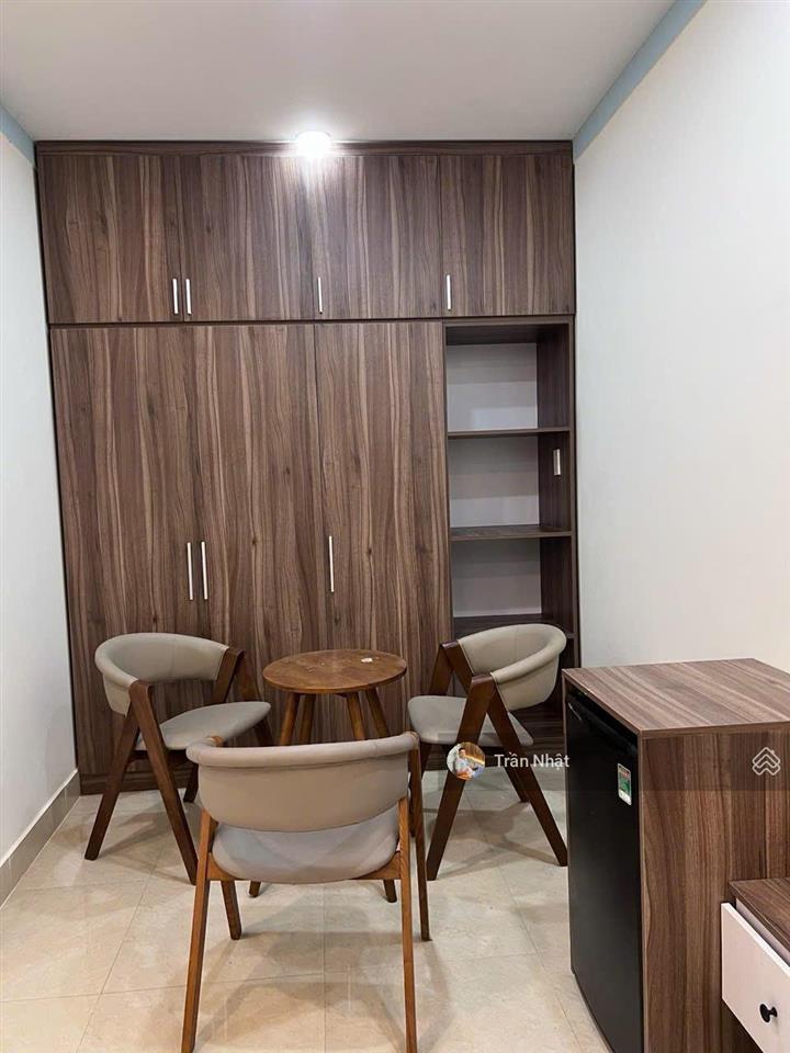 Chính chủ cần bán gấp khách sạn đang cho thu nhập 30tr/tháng tại trung tâm tp mới bình dương
