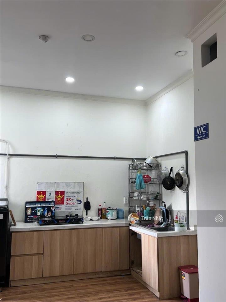 Chính chủ cần bán gấp khách sạn đang cho thu nhập 30tr/tháng tại trung tâm tp mới bình dương