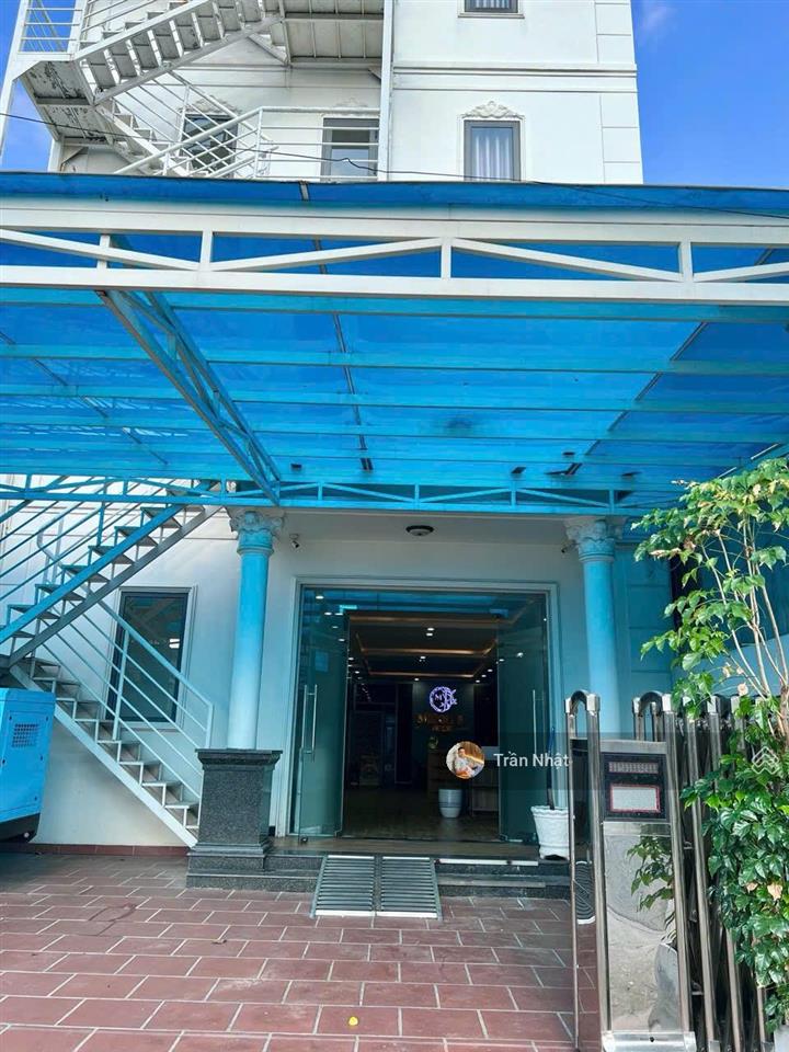 Chính chủ cần bán gấp khách sạn đang cho thu nhập 30tr/tháng tại trung tâm tp mới bình dương
