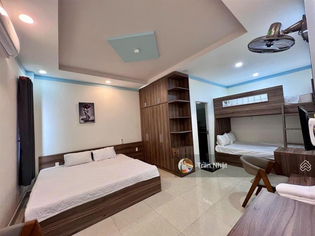 Chính chủ cần bán gấp khách sạn đang cho thu nhập 30tr/tháng tại trung tâm tp mới bình dương