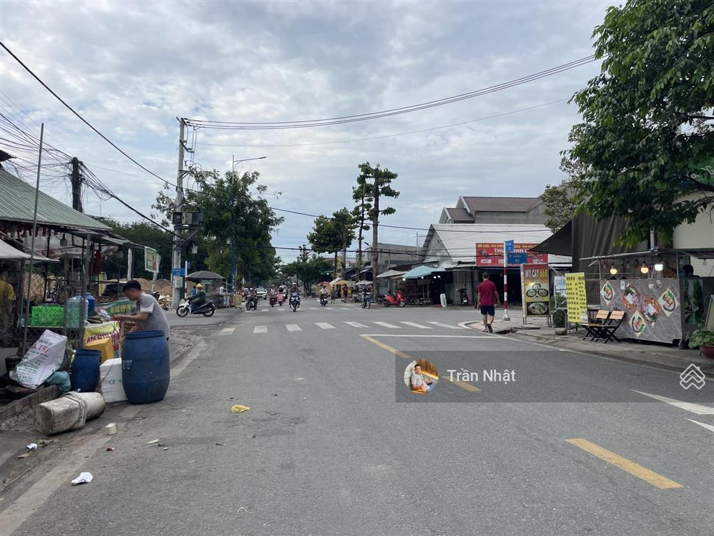 Bán gấp nhà phố thương mại, kinh doanh cực xum ngay chợ tại trung tâm tp mới bình dương giá đầu tư