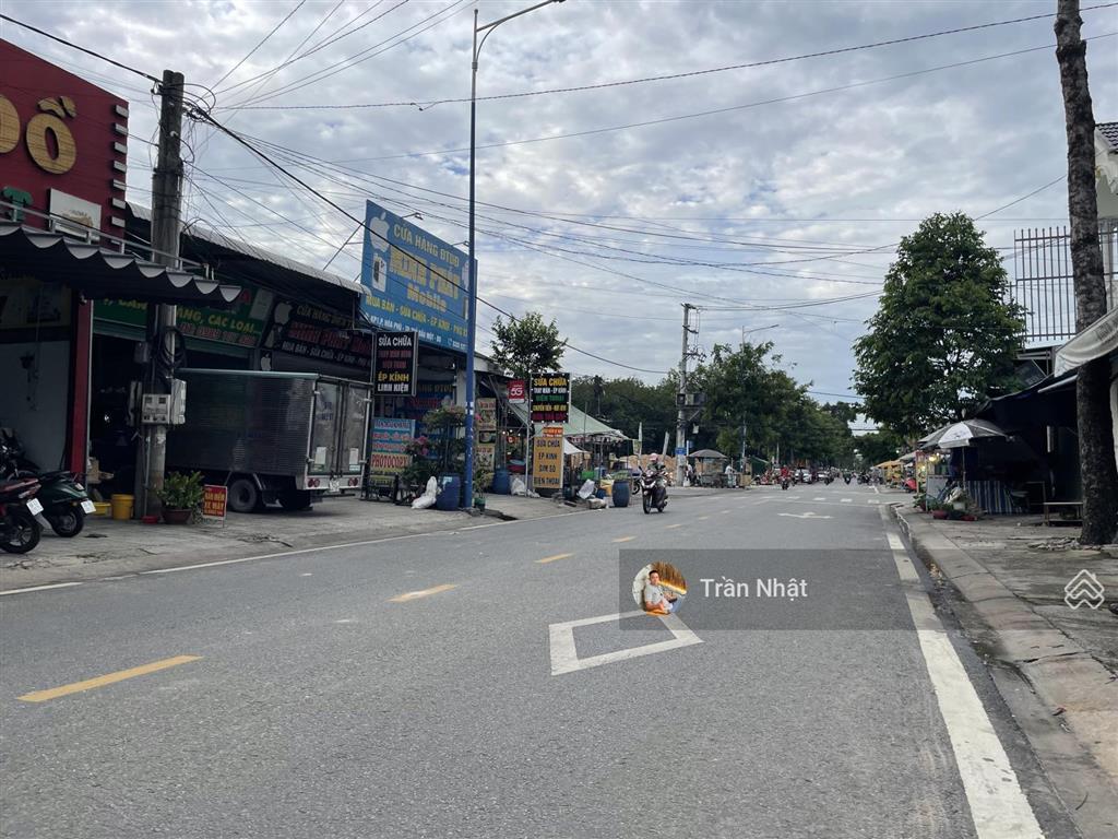 Bán gấp nhà phố thương mại, kinh doanh cực xum ngay chợ tại trung tâm tp mới bình dương giá đầu tư