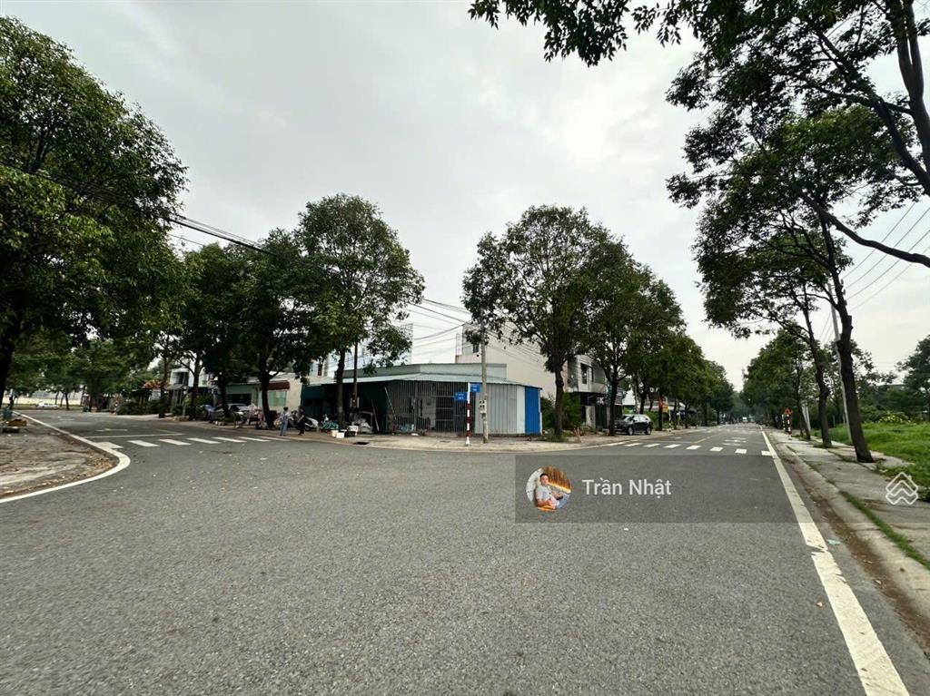 Chính chủ cần bán gấp lô đất ngay khu đô thị mới đường db10 trung tâm tp mới giá tốt