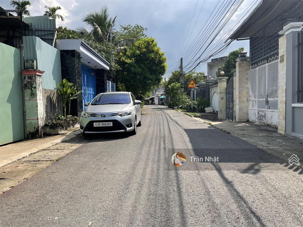 Chính chủ cần bán gấp căn nhà cấp 4 sân đậu 2 oto ngay sân banh gò đậu trung tâm phường thủ dầu một