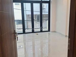 Cho thuê nhà nguyên căn Q10, mới xây, đẹp sạch sẻ: giá 17tr/1 tháng. 