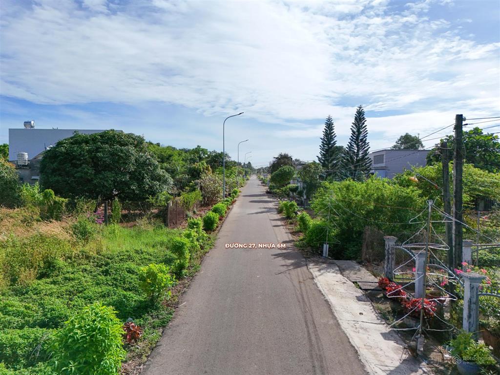 Bán 5m mặt tiền đường 27 gần ngã tư số 10, nghĩa thành, châu đức. vị trí cực đẹp.