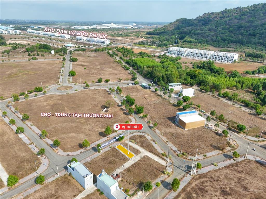Bán đất tại d20, giá tốt, 90m2, đối diện chợ  tttm sonadezi suối nghệ