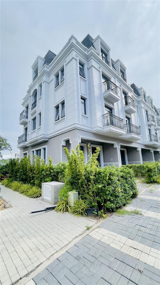 Cần bán nhanh căn nhà phố amelie phú mỹ hưng. diện tích 6*18,5m, giá chỉ 12,5 tỷ