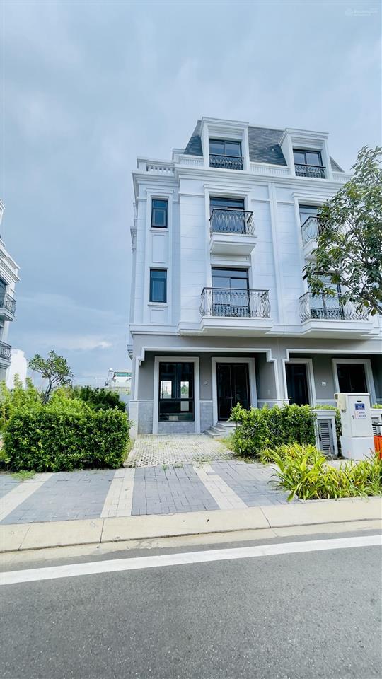 Cần bán nhanh căn nhà phố amelie phú mỹ hưng. diện tích 6*18,5m, giá chỉ 12,5 tỷ