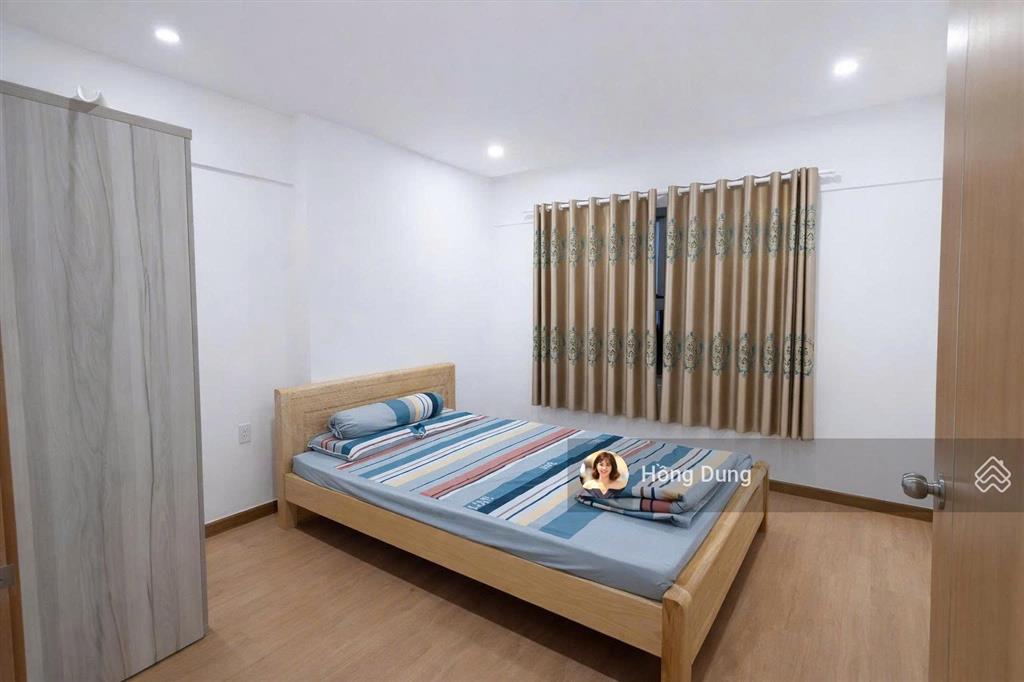Bán căn hộ góc 2 phòng ngủ conic riverside, 3,15 tỷ, 65m2, full nội thất view đẹp thoáng