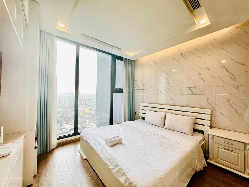 Căn hộ 2 ngủ đầy đủ nội thất giá thuê từ 17 triệu/tháng tại vinhomes d'capitale  0969 896 ***