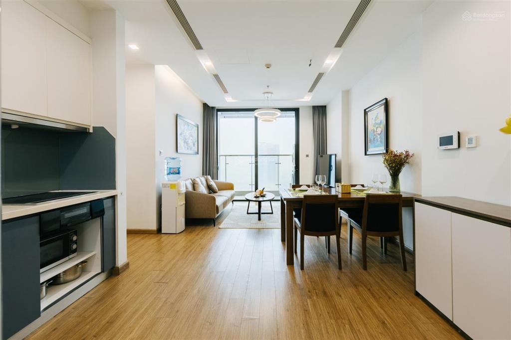Cần cho thuê căn studio đầy đủ đồ giá 12tr/tháng tại vinhomes d'capitale   0969 896 ***
