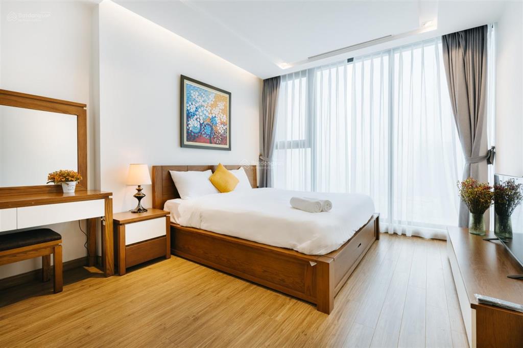 Cần cho thuê căn studio đầy đủ đồ giá 12tr/tháng tại vinhomes d'capitale   0969 896 ***