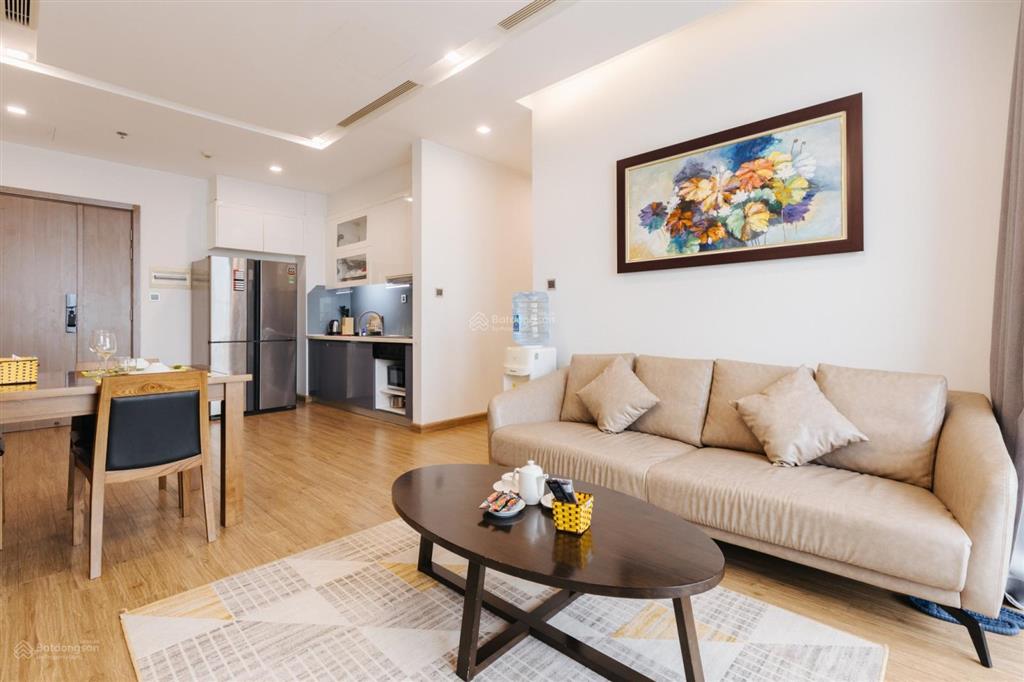 Cần cho thuê căn studio đầy đủ đồ giá 12tr/tháng tại vinhomes d'capitale   0969 896 ***