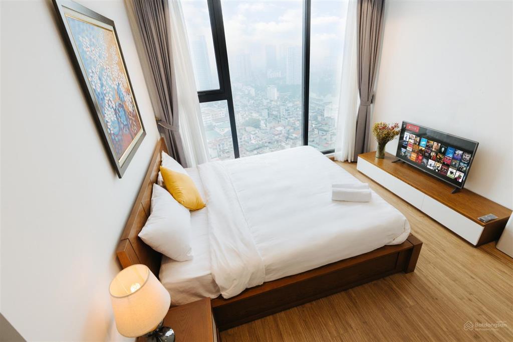 Cần cho thuê căn studio đầy đủ đồ giá 12tr/tháng tại vinhomes d'capitale   0969 896 ***