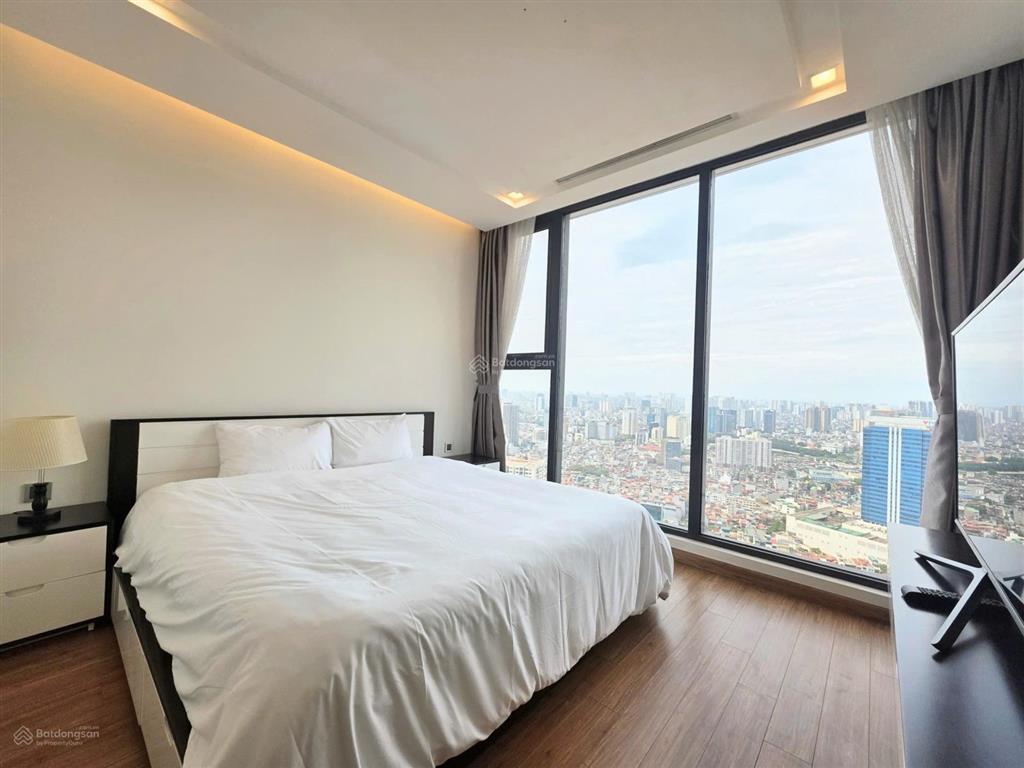 Căn hộ 2 ngủ đầy đủ nội thất giá thuê từ 17 triệu/tháng tại vinhomes d'capitale   0969 896 ***