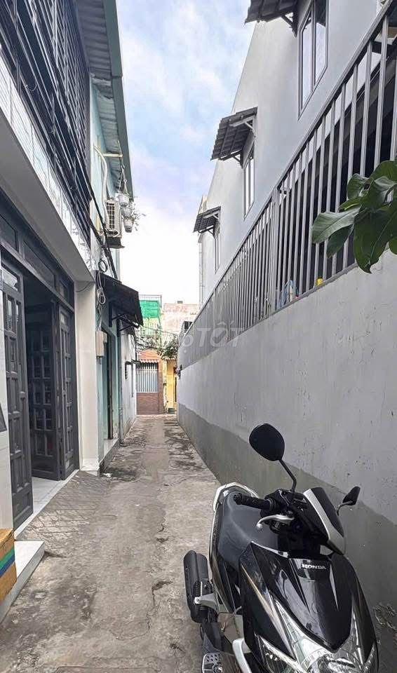 Chính chủ cần bán nhà SHR, Hẻm 33 đường 475 Phước Long B, Thủ Đức