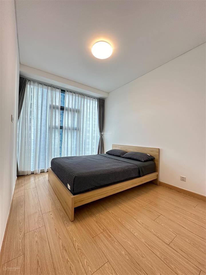 Bán sunwah pearl, 2pn, 105m, tháp golden house (gh10), view sông & bitexco, giá 18,5 tỷ.