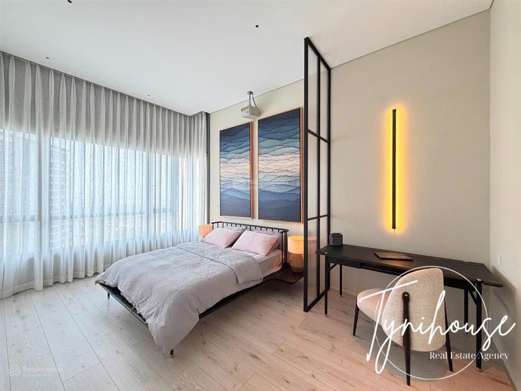 Cần bán căn 03pn city garden, 150m2, lầu cao đẹp  thoáng, giá bán 31 tỷ.  0932 685 ***