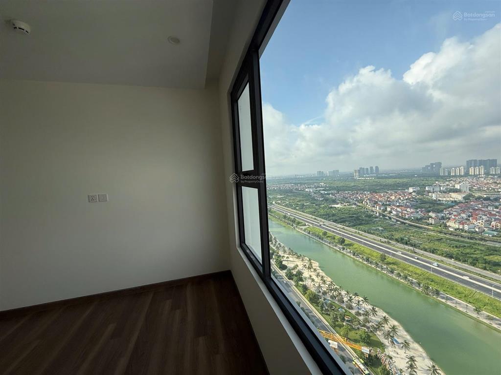 Cần bán gấp căn 3 ngủ view sông san hô  tầng trung  giá tốt