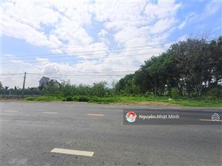 Bán gấp 5582m2  200m2 thổ cư  39m mặt tiền ql55b  ngay gần ngã 4 sông phan !