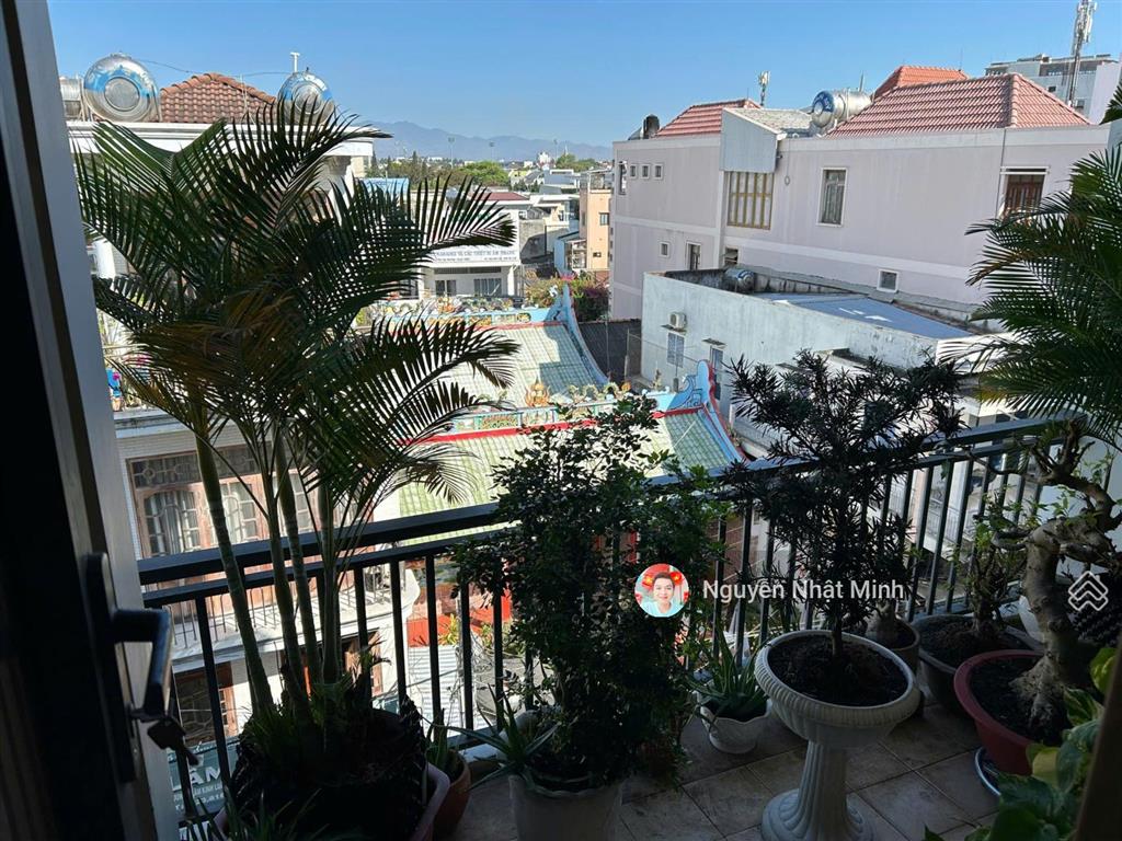 Bán nhà sát chợ phan thiết  mặt tiền nguyễn huệ  nở hậu