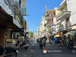 Bán nhà sát chợ phan thiết  mặt tiền nguyễn huệ  nở hậu !