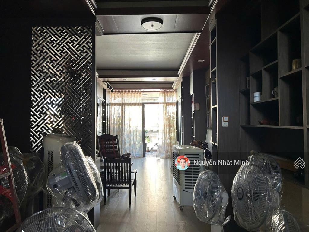 Bán nhà sát chợ phan thiết  mặt tiền nguyễn huệ  nở hậu