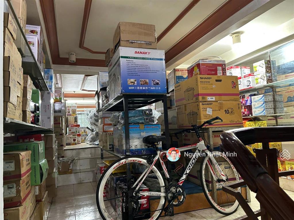 Bán nhà sát chợ phan thiết  mặt tiền nguyễn huệ  nở hậu