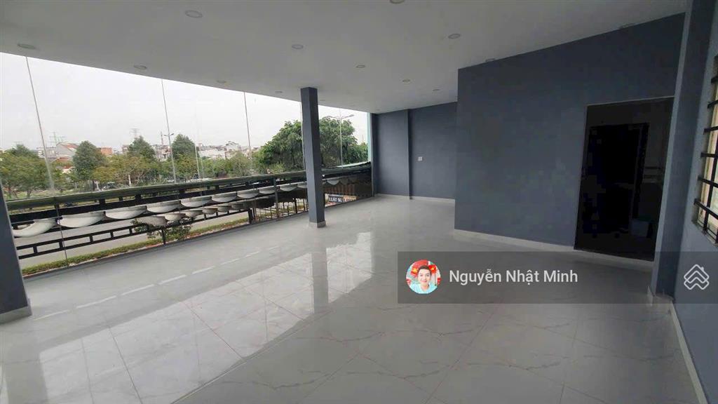 Bán nhà 4 tầng mặt tiền phạm văn đồng  vị trí kinh doanh sầm uất !