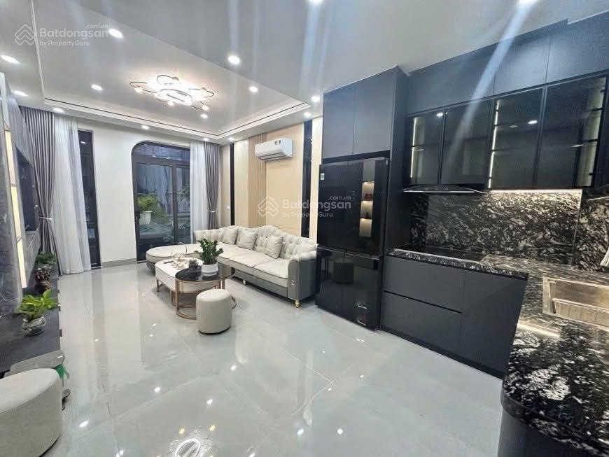 Đáo ngân hàng bán nhà long biên,100m ra ngã tư cổ linh,thạch bàn 40m 6t thang máy oto vào ~ 11 tỷ