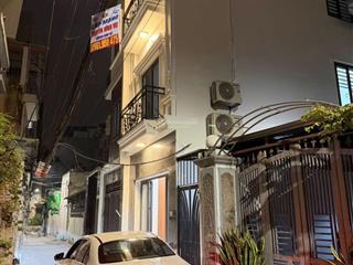 Bán nhanh 01 căn nhà dân cổ linh  thạch bàn 52m2 4t full đồ, ôtô đỗ cửa chỉ 8,9 tỷ ctl