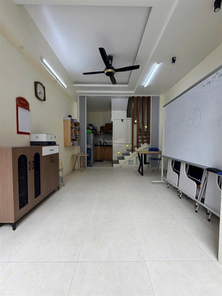 Nhà dân xây 5tầng ôtô vào, 50m ra ngã tư cổ linh , thạch bàn. bán gấp nhanh hơn 6 tỷ ctl