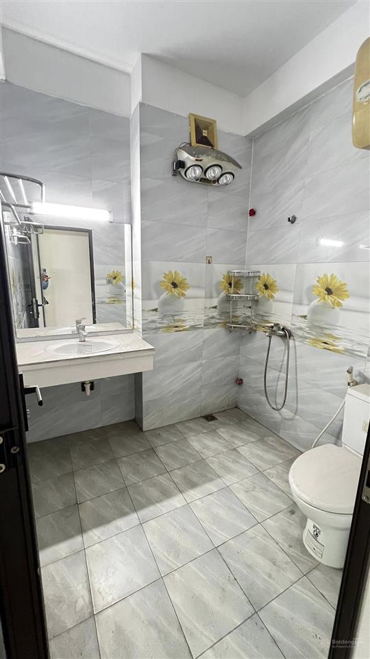 Bán nhà dân xây chợ thạch bàn  ngã tư cổ linh 55m2 4 tầng ô tô đỗ cửa chỉ 10 tỷ có tl