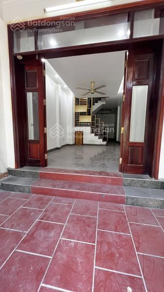 Bán nhà dân xây chợ thạch bàn  ngã tư cổ linh 55m2 4 tầng ô tô đỗ cửa chỉ 10 tỷ có tl