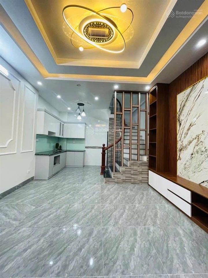 Bán nhà đàm quang trung cổ linh long biên, 100m ra chân cầu vĩnh tuy 38m2 5t full đồ chỉ 6,4 tỷ ctl